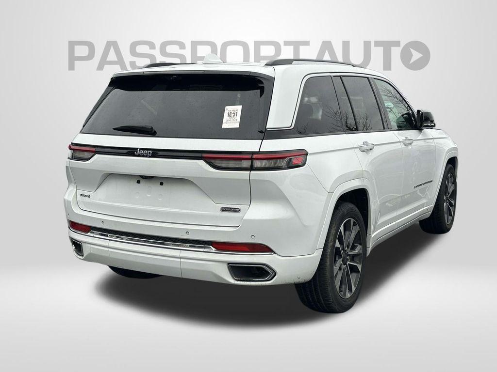 used 2022 Jeep Grand Cherokee car, priced at $33,430