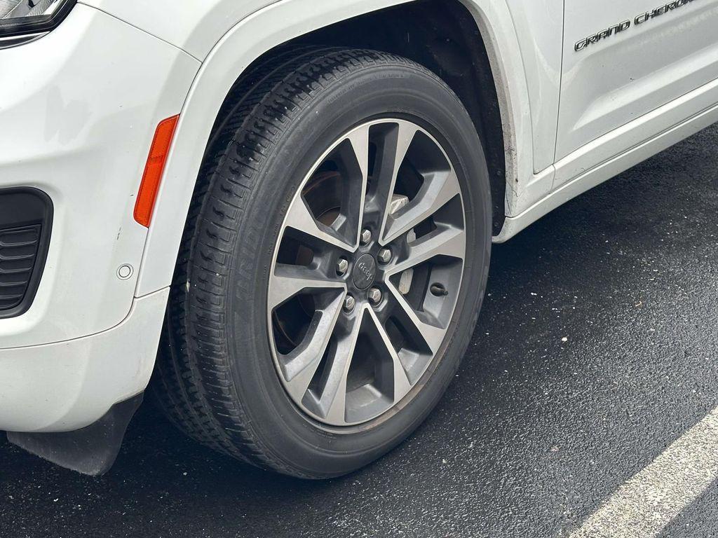 used 2022 Jeep Grand Cherokee car, priced at $33,430