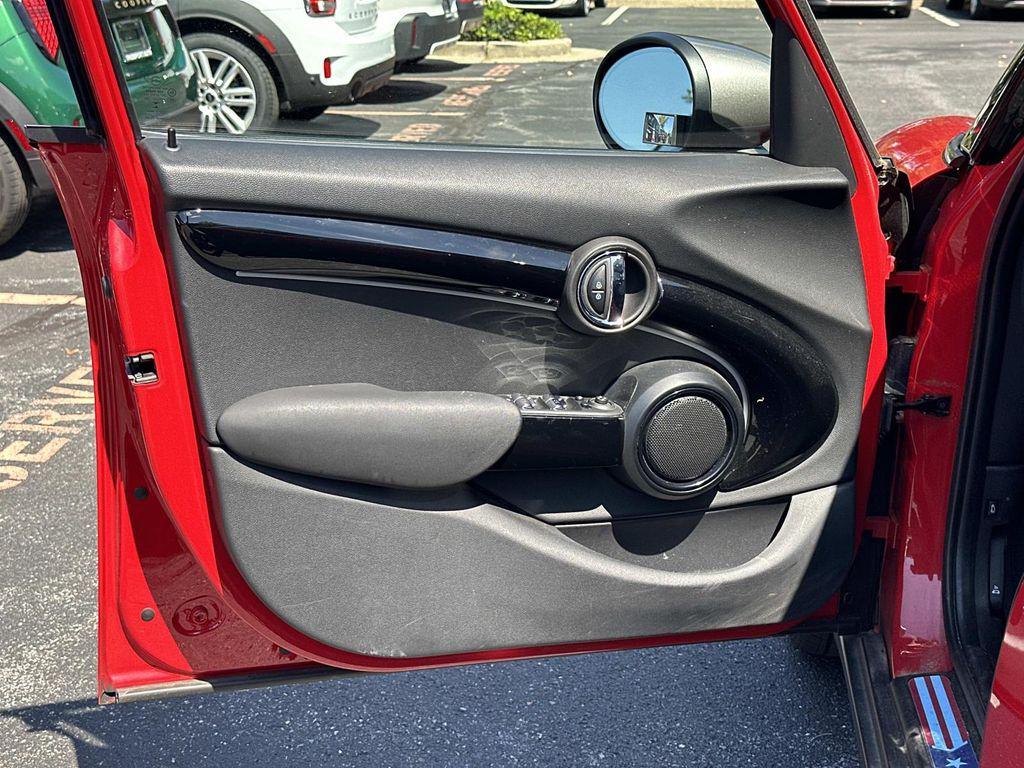 used 2023 MINI Hardtop car, priced at $27,998