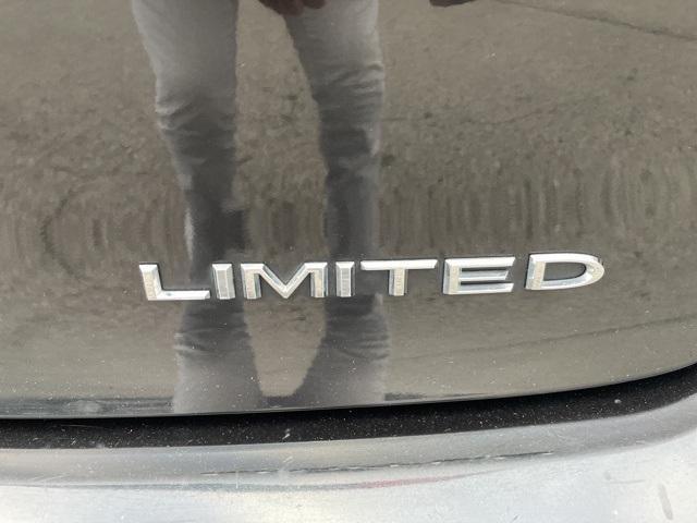 used 2023 Chrysler Pacifica car, priced at $25,327