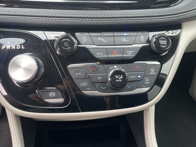 used 2023 Chrysler Pacifica car, priced at $25,327