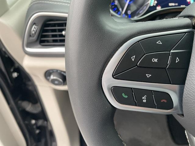 used 2023 Chrysler Pacifica car, priced at $25,327