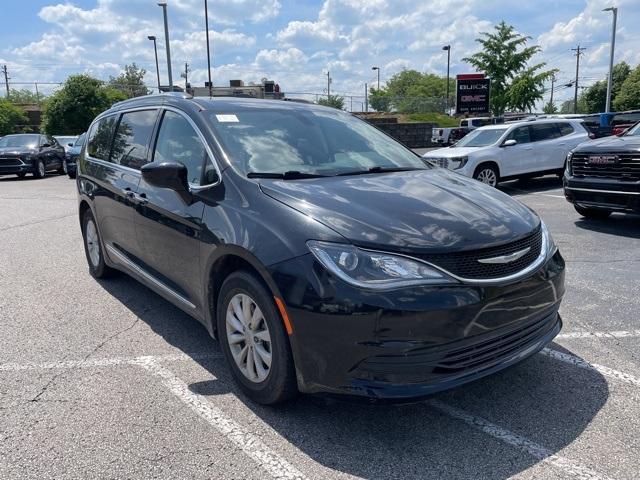 used 2018 Chrysler Pacifica car, priced at $16,685