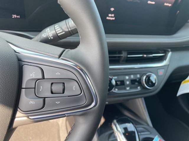 new 2025 Buick Envista car, priced at $26,625