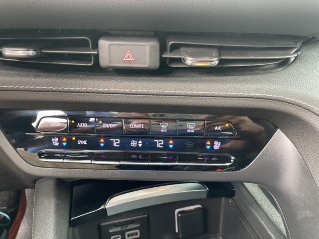 used 2022 Buick Envision car, priced at $29,488