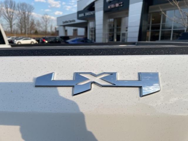 new 2025 GMC Sierra 1500 car, priced at $48,194