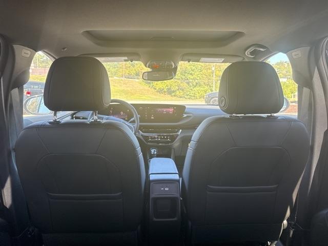 new 2025 Buick Envista car, priced at $26,784