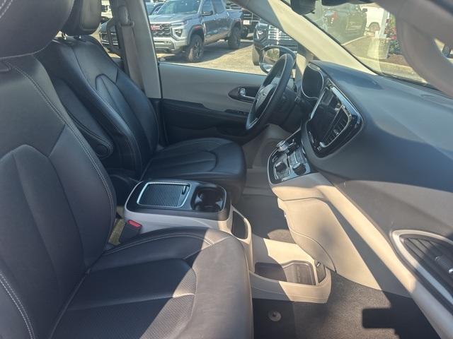 used 2024 Chrysler Pacifica car, priced at $27,969
