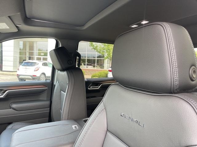 new 2026 GMC Sierra 1500 car, priced at $68,295