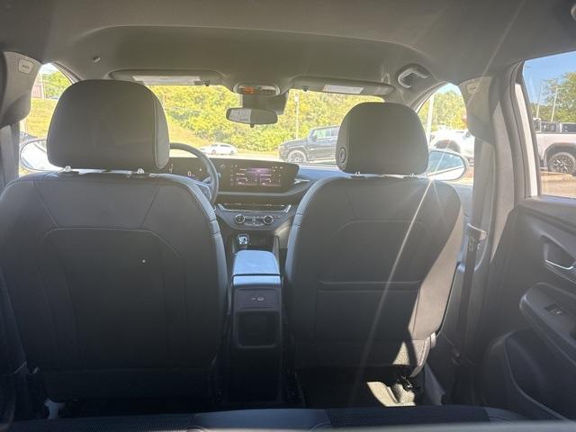 new 2025 Buick Envista car, priced at $22,435