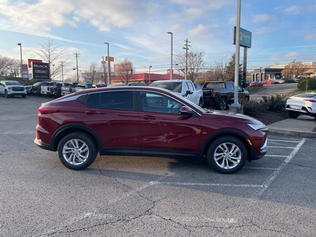 new 2025 Buick Envista car, priced at $26,630