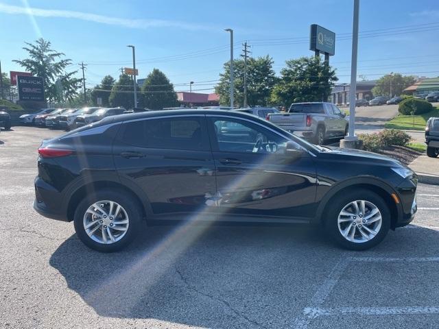 new 2025 Buick Envista car, priced at $26,625