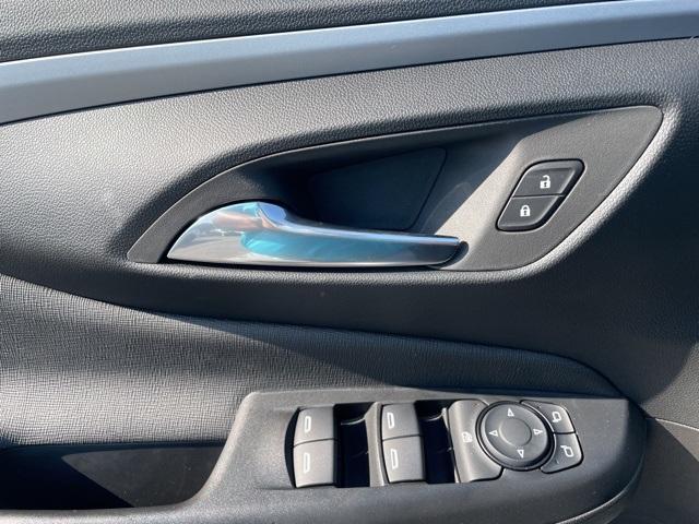 new 2025 Buick Envista car, priced at $26,625