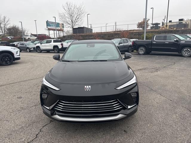 new 2025 Buick Envista car, priced at $24,125