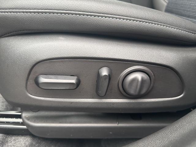 new 2025 Buick Envista car, priced at $24,125