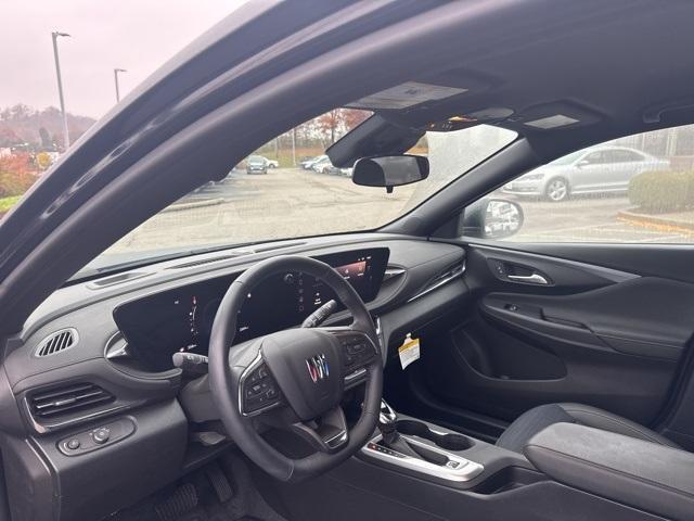 new 2025 Buick Envista car, priced at $24,125