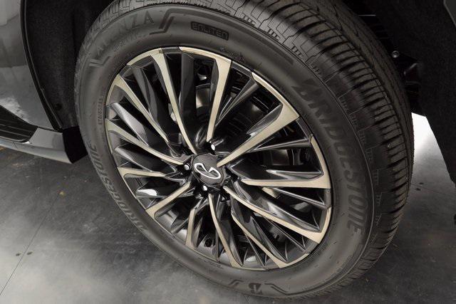 new 2025 INFINITI QX80 car, priced at $112,590