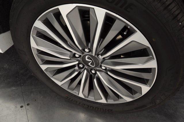 new 2025 INFINITI QX80 car, priced at $102,845