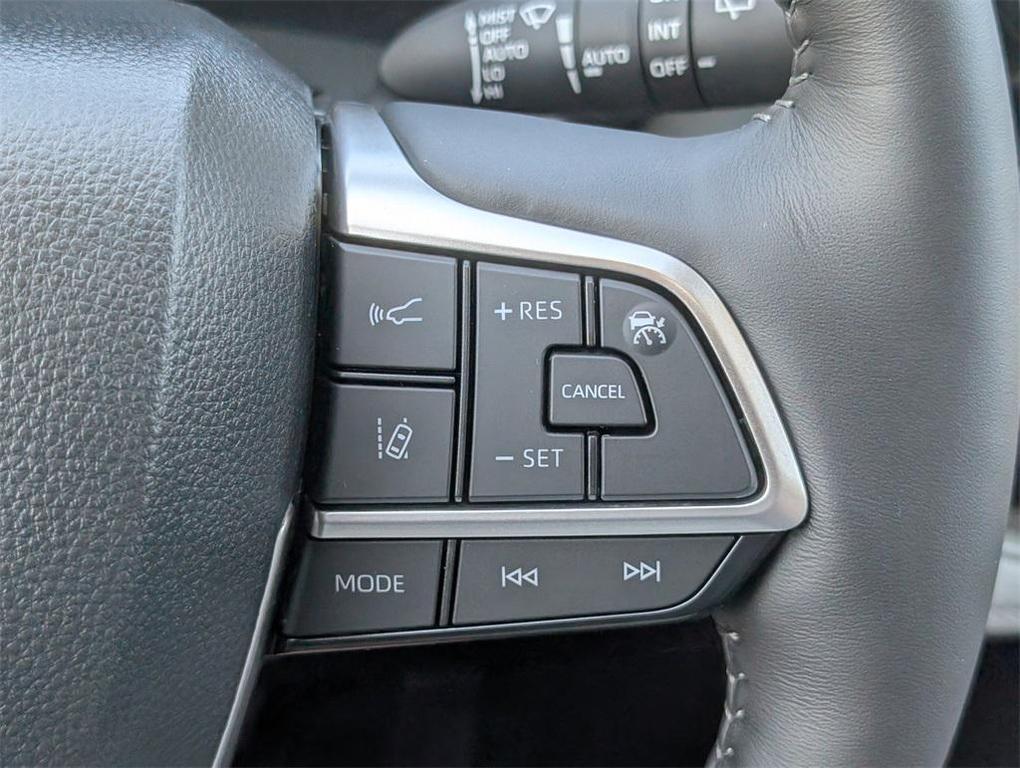 new 2025 Toyota Highlander car, priced at $54,220