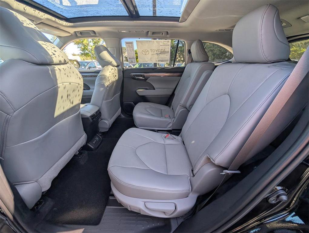 new 2025 Toyota Highlander car, priced at $54,220