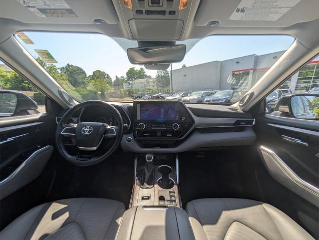 used 2023 Toyota Highlander Hybrid car, priced at $40,988