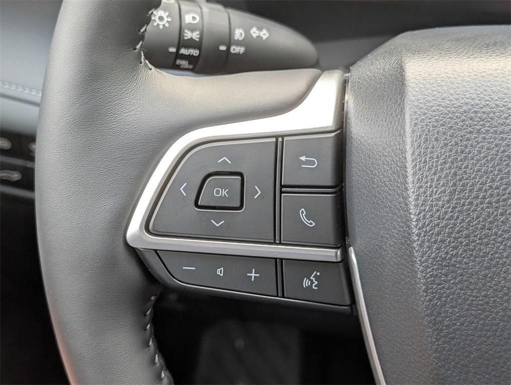 new 2025 Toyota Highlander car, priced at $54,220