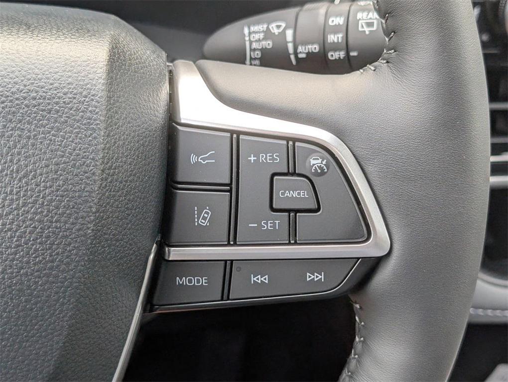 new 2025 Toyota Highlander car, priced at $54,220
