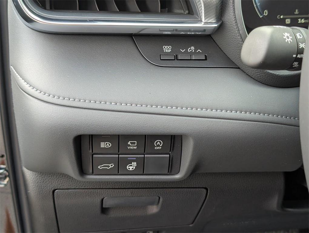 new 2025 Toyota Highlander car, priced at $54,220