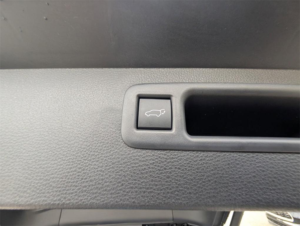 new 2025 Toyota Highlander car, priced at $54,220