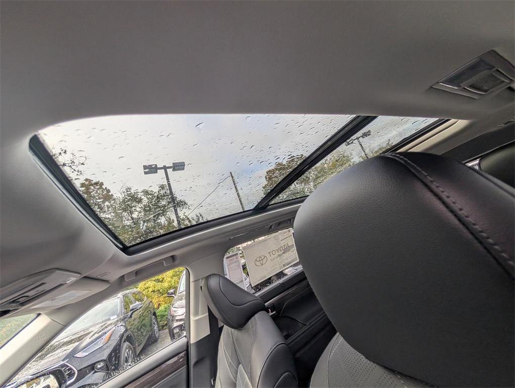 new 2025 Toyota Highlander car, priced at $54,220