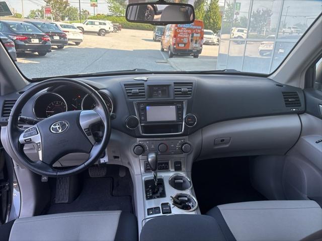 used 2013 Toyota Highlander car, priced at $14,488