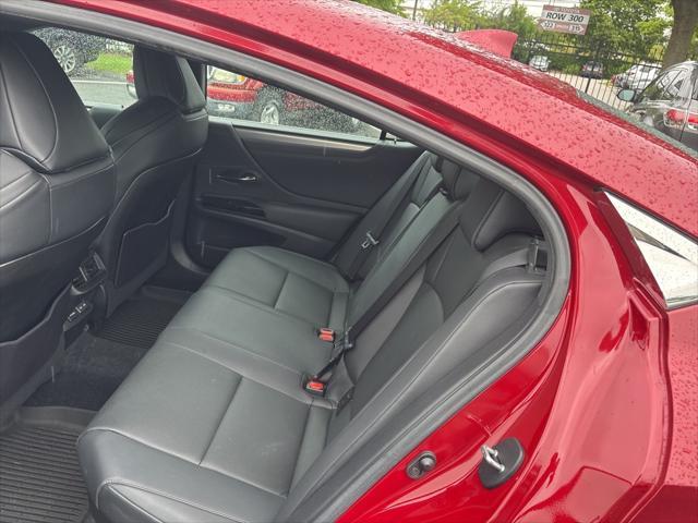 used 2023 Lexus ES 300h car, priced at $39,988