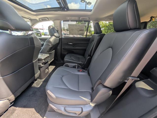 new 2025 Toyota Grand Highlander car, priced at $49,559