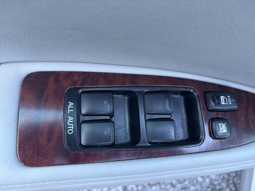 used 2011 Toyota Avalon car, priced at $13,988
