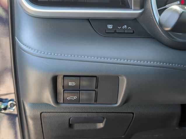 used 2022 Toyota Highlander car, priced at $35,988
