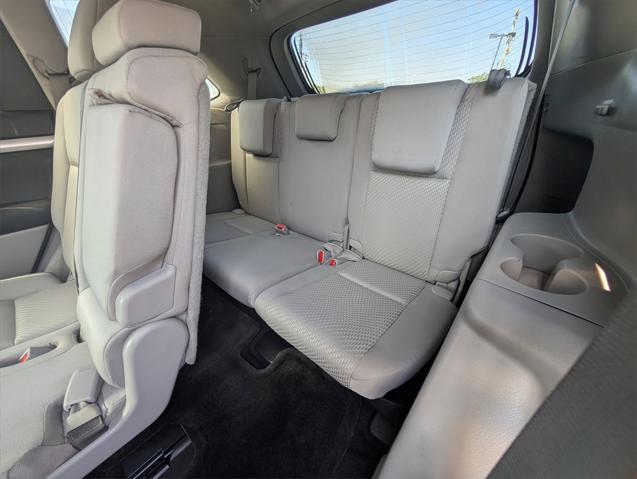 used 2014 Toyota Highlander car, priced at $15,980