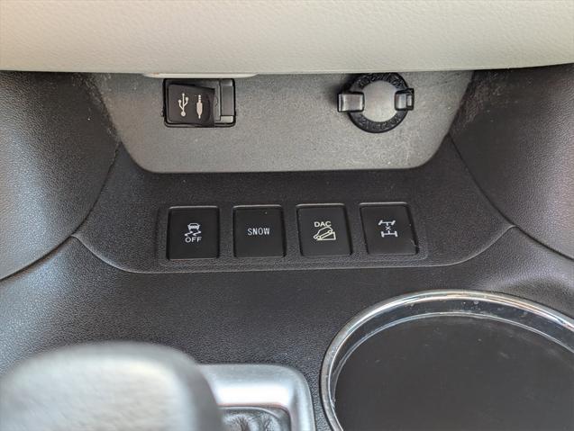 used 2014 Toyota Highlander car, priced at $15,980