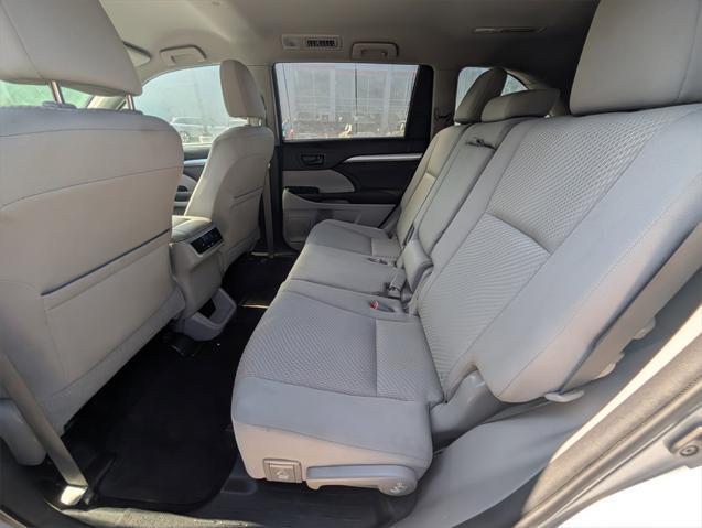 used 2014 Toyota Highlander car, priced at $15,980