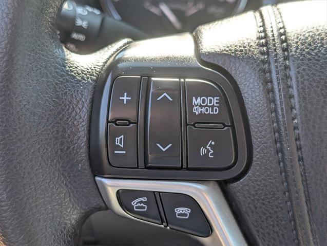 used 2014 Toyota Highlander car, priced at $15,980