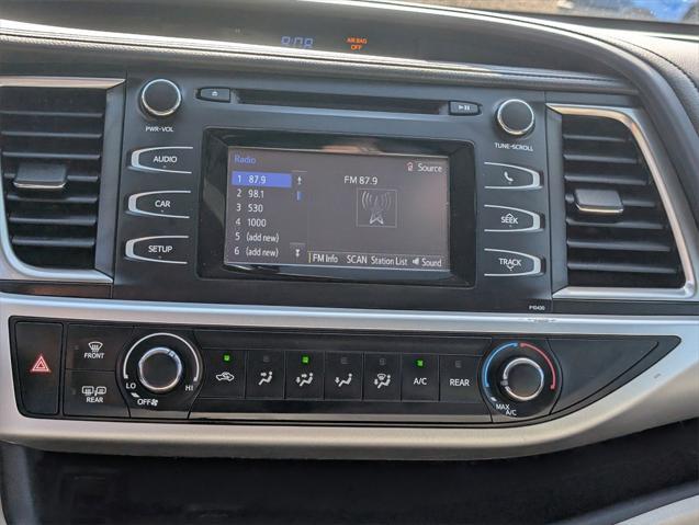 used 2014 Toyota Highlander car, priced at $15,980