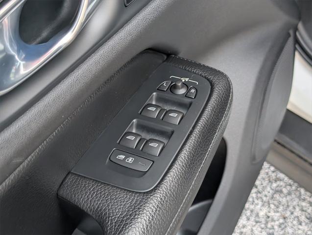 used 2020 Volvo V60 Cross Country car, priced at $29,988