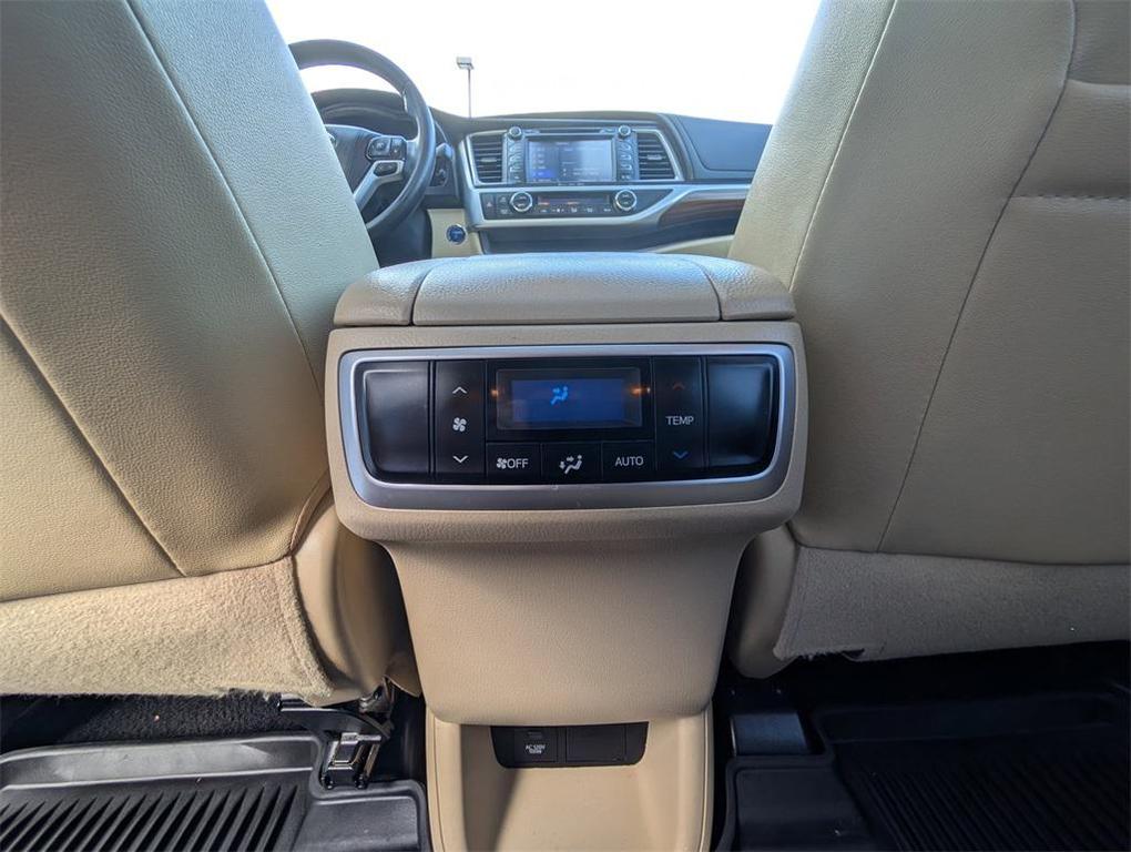 used 2019 Toyota Highlander Hybrid car, priced at $20,588
