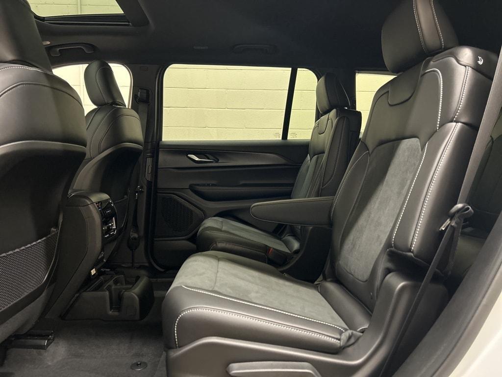 new 2025 Jeep Grand Cherokee L car, priced at $44,208