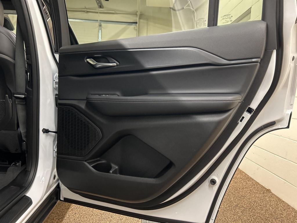 new 2025 Jeep Grand Cherokee L car, priced at $44,208