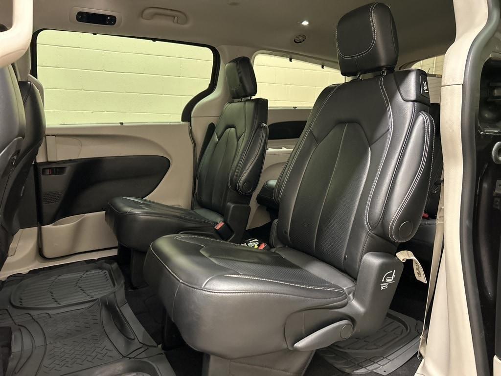 used 2022 Chrysler Pacifica car, priced at $22,000
