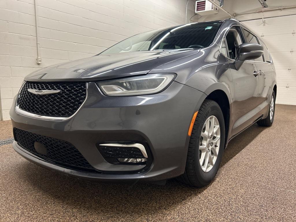 used 2022 Chrysler Pacifica car, priced at $22,000