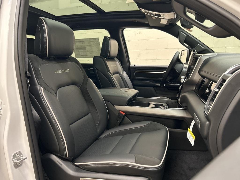 new 2025 Ram 1500 car, priced at $61,841