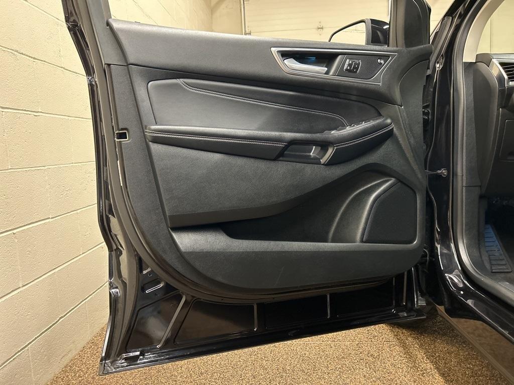 used 2023 Ford Edge car, priced at $25,000