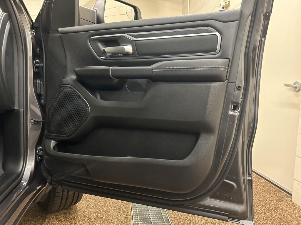 new 2025 Ram 1500 car