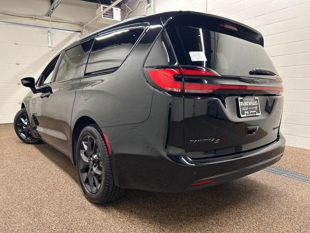new 2026 Chrysler Pacifica car, priced at $47,355